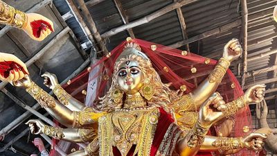 In Kumartuli, Durga idol-makers, online influencers get busy ahead of Puja season