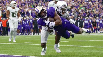 Washington Hangs On Against Oregon in Back-and-Forth Thriller