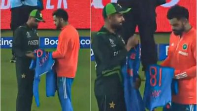 Wasim Akram slams Babar Azam: 'If your uncle’s son has asked you to get Virat Kohli’s shirt, do it in dressing room'