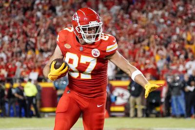 Travis Kelce, 'Saturday Night Live' Cast Poke Fun at NFL's Taylor Swift Obsession in Sketch