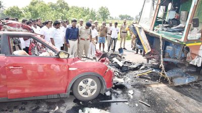 Seven persons including two children die in accident near Tiruvannamalai