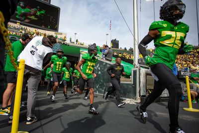 Why did five-star Aydin Breland commits to Oregon football? Because of grandma