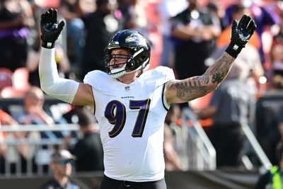 Brent Urban exits Ravens matchup vs. Titans with a neck injury