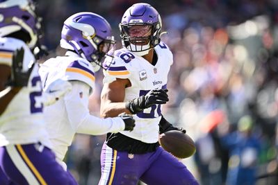 WATCH: Minnesota scoop-and-score stretches the lead for the Vikings