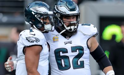 Jason Kelce sets the Eagles’ franchise record with his 145th consecutive start