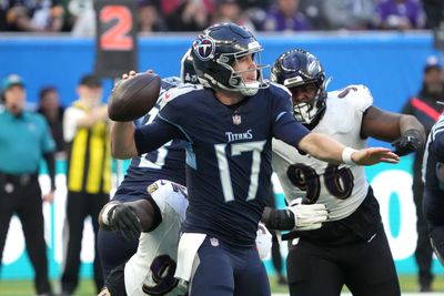 Titans’ Ryan Tannehill on crutches after suffering ankle injury