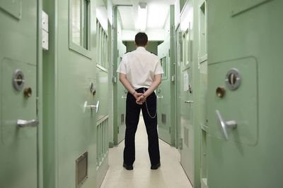 Government to step up deportations in bid to free up space in prisons
