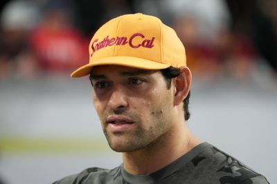 Mark Sanchez went on a weird tangent about salmon and Vaseline to describe Jalen Hurts’ balance