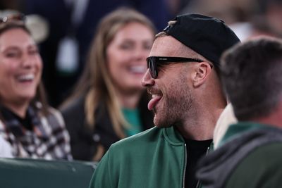 Travis Kelce on hand as brother Jason and Eagles lose to Jets