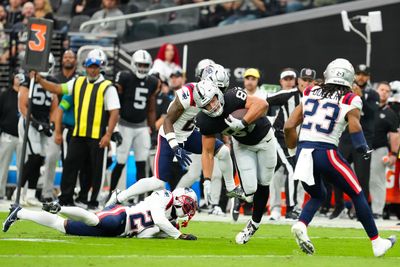 Raiders TE Michael Mayer has career day in Week 6