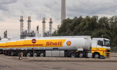 Shell shares hit record high as Israel-Hamas war drives up oil price