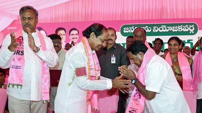 Ponnala Lakshmaiah joins BRS in Jangaon, says insult by Congress leadership led to his decision