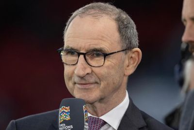 Martin O'Neill fires 'must win immediately' warning to Philippe Clement