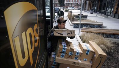 Holiday shipping deadlines set by Postal Service, FedEx, UPS