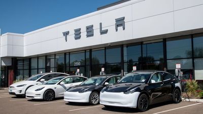 Electric Vehicle Stocks Struggle As Tesla’s Earnings Report Looms