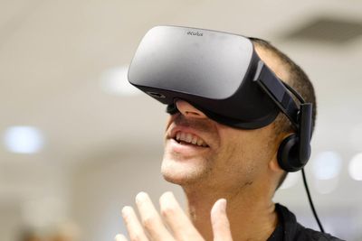 ‘Virtual reality could help ease cancer patients’ pain’