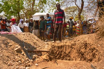 Grief in Zimbabwe over missing miners as government halts rescue mission