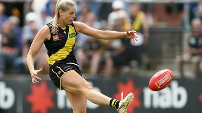 Tigers start and finish strongly to beat Blues in AFLW