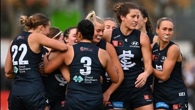 Carlton hold out Sydney in closely fought AFLW affair