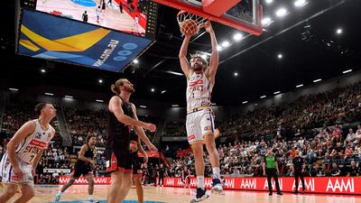 Kings open three-peat NBL quest with win over Hawks
