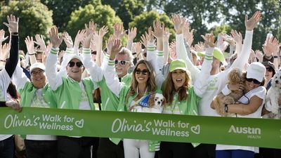 Crowds turn out for Olivia Newton-John's wellness walk