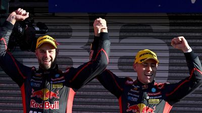 King of Bathurst SVG not giving up on Supercars title