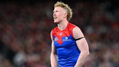 Melbourne's Oliver recovering after taken to hospital