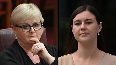 Court to discuss merging Reynolds' two defamation cases