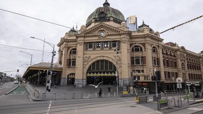 Man seriously injured in Flinders Street stabbing