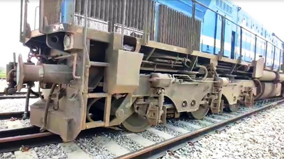 Yesvantpur-Karatagi express derailes in Karnataka, no injuries reported