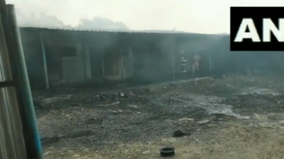 14 workers die in blasts in two TN fireworks units