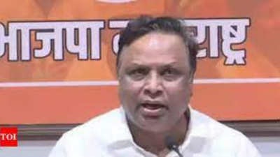 Mumbai: BJP goes all out to woo voters with Dandiya