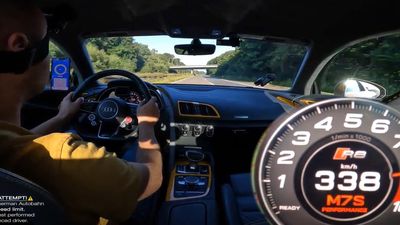 Audi R8 V10 Plus Sounds Incredible Cracking 200 MPH On Autobahn