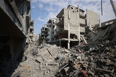 Gaza officials: 500+ killed in hospital