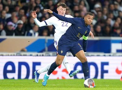 France 4 Scotland 1: Full-strength French blow away makeshift Scots