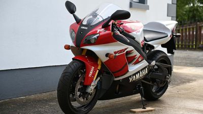 This Rare 1999 Yamaha R7 OW02 Just Sold For Nearly £38,000 At Auction