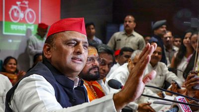Samajwadi Party pledges caste survey, free power in its list of ‘firm promises’ for M.P. polls