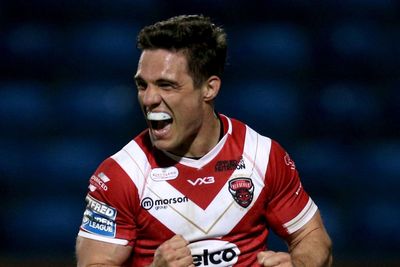 Leeds sign Salford duo Brodie Croft and Andy Ackers on three-year deals