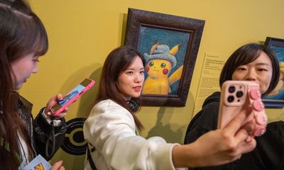 Pokémon no go: Van Gogh Museum stops free cards amid tout chaos