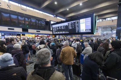 Network Rail warned over ‘unacceptable’ overcrowding