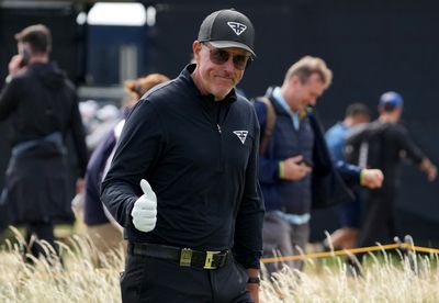 Phil Mickelson says ‘lot more going on behind the scenes’ with LIV Golf’s battle for OWGR points