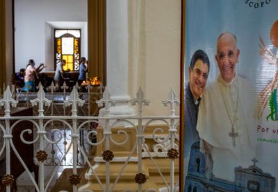 Nicaragua releases 12 Catholic priests and sends them to Rome following agreement with the Vatican