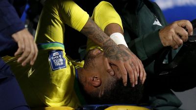 Neymar's ACL injury compounds troubled start to his next chapter as Ronaldo, Messi thrive