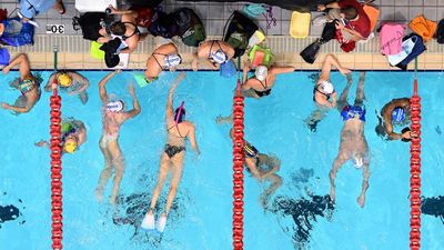 Swimming Australia urges reform at emergency meeting