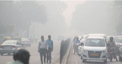 Delhi's air quality continues to remain in 'moderate' category with AQI of 117