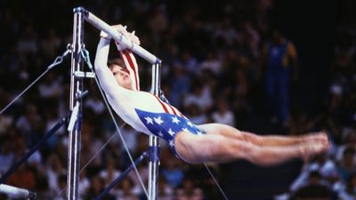 Olympic Legend Mary Lou Retton Suffers ‘Scary Setback’ in Pneumonia Battle