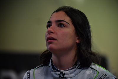 Jamie Chadwick returns to Andretti Global for ’24 Indy NXT season