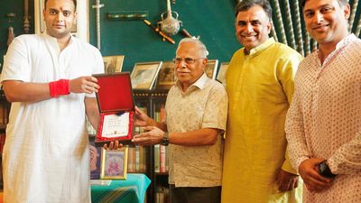 Yaduveer Wadiyar releases book on Ranga Rao