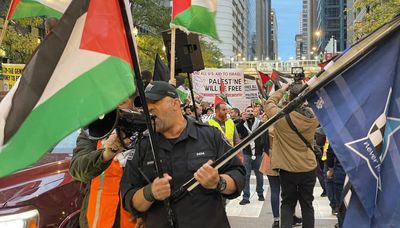 Man in Chicago police uniform at Palestinian march in Loop spurs CPD investigation