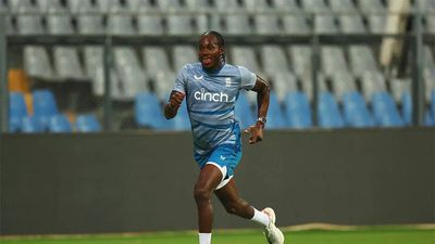 World Cup: Jofra Archer joins England squad